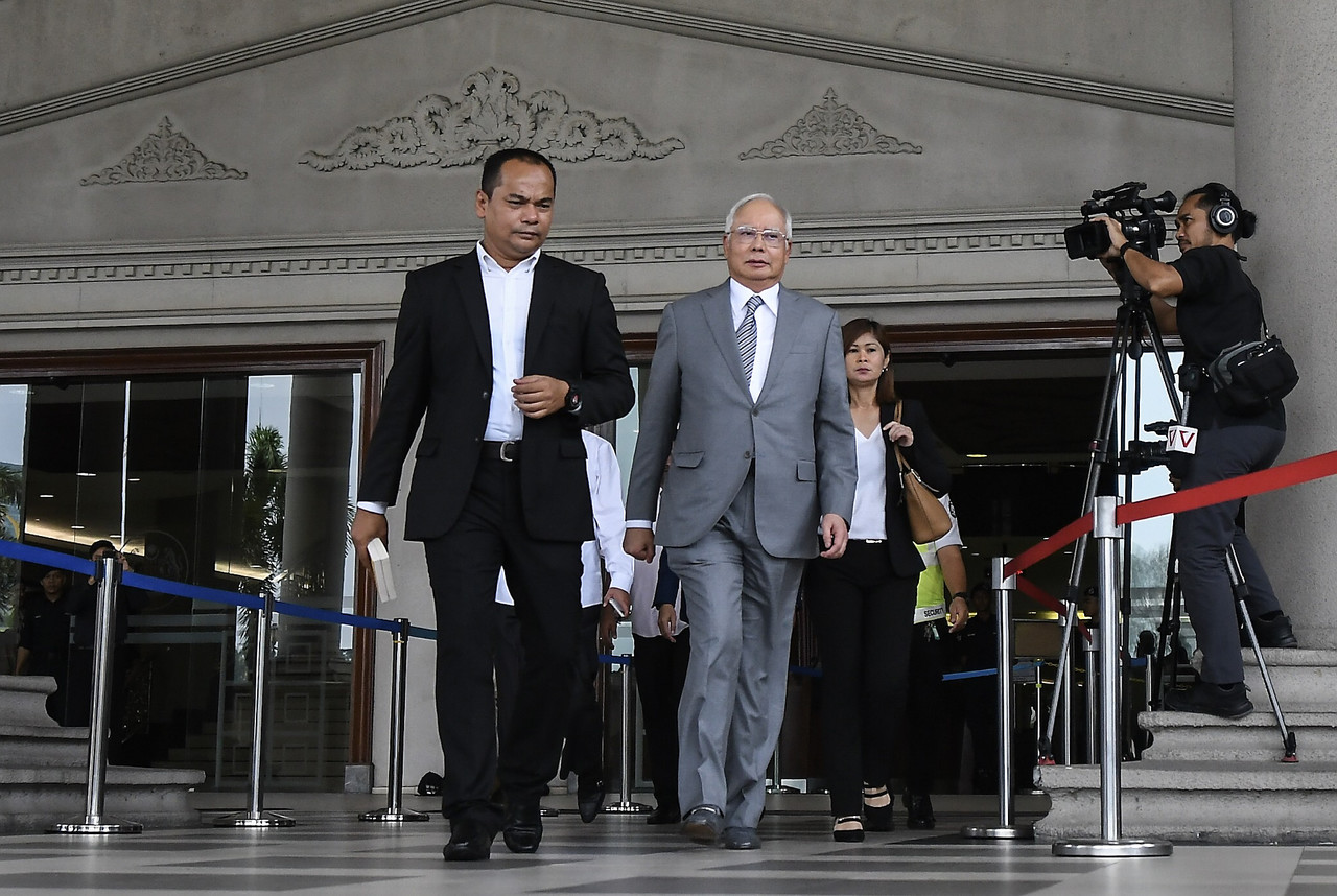 Najib sakit mata, perbicaraan 1MDB ditangguh