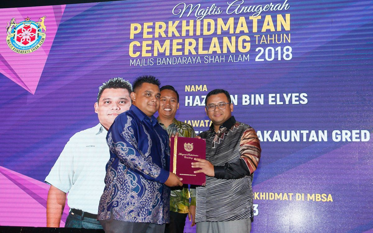 சிறப்பு விருதளிப்பு : ஷா ஆலாம் மாநகர் மன்றம் அறிமுகம்