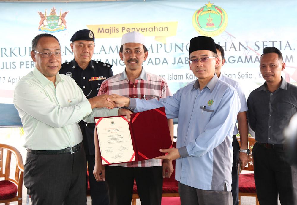 Kampung Johan Setia kini miliki tanah kubur