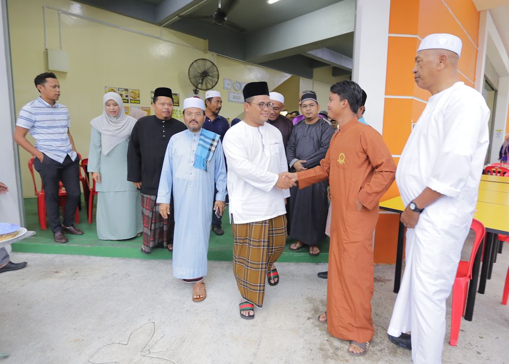 'Jelajah Maju Bersama' Programme to Kuala Selangor District Begins