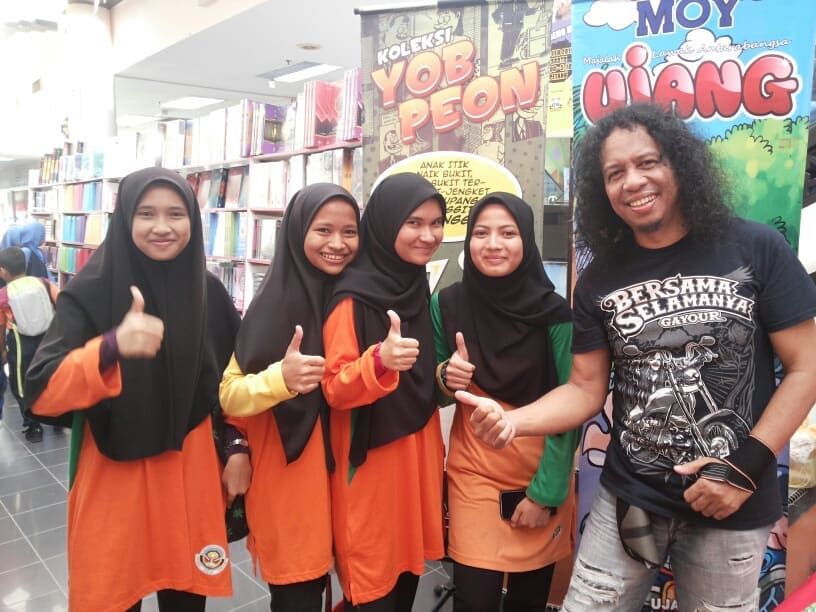 Ketengahkan komik tempatan