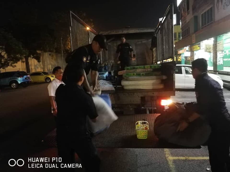 6按摩院娱乐中心遭查封  巴生市会严打非法店铺