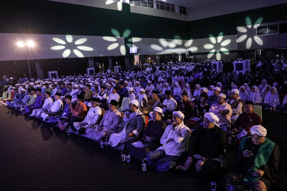 Lebih 3,000 gamatkan Sepang Berselawat 2019