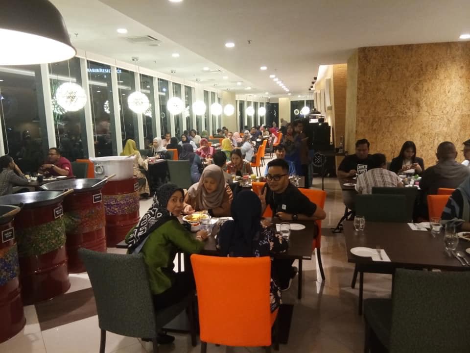 Iftar bertemankan pemandangan KLCC, Menara KL di TAMU Hotel