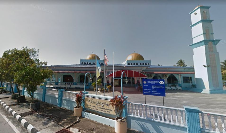 Masjid infak pakaian percuma sepanjang waktu