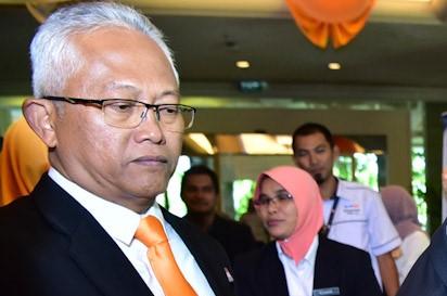 Pengarah Jabatan Pendidikan Selangor sebak di sambutan hari guru