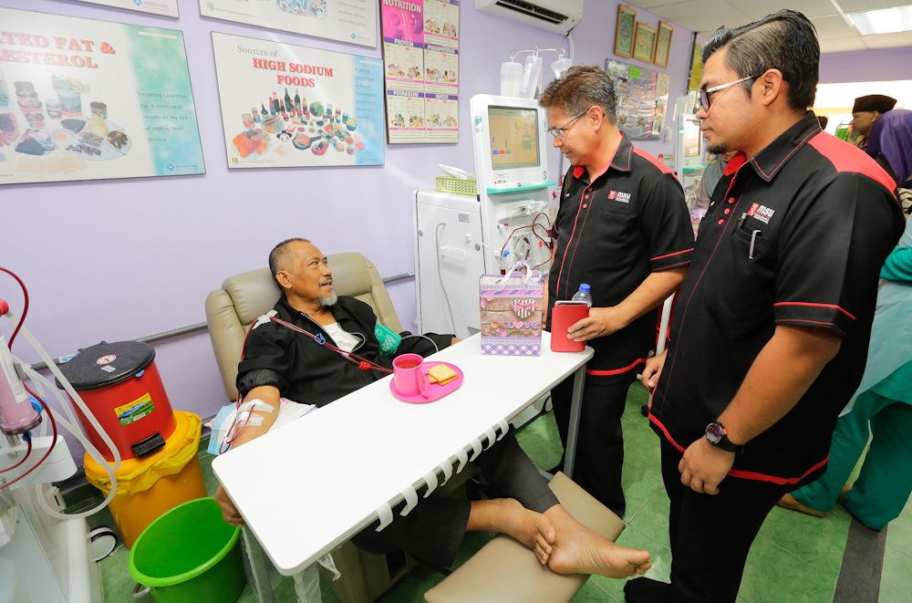 Warga emas puji pelaksanaan YIDE sedia pusat dialisis