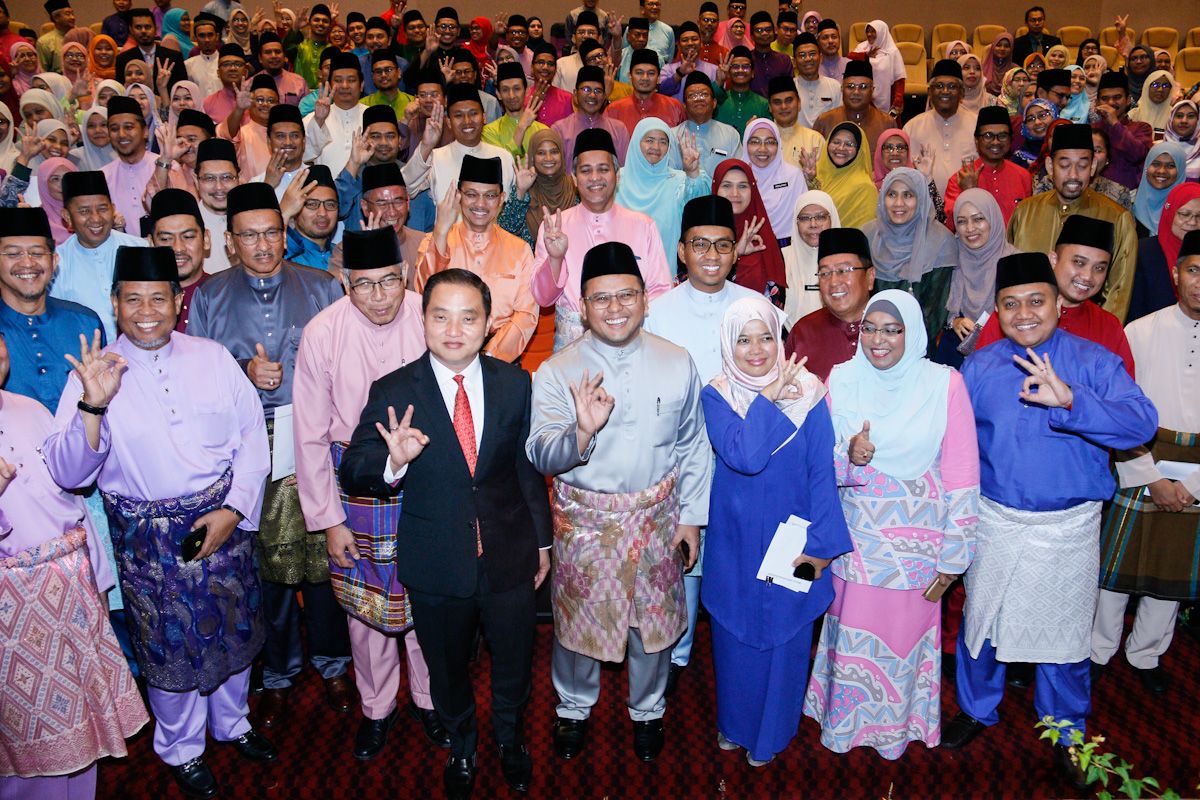 Penjawat awam Selangor terima bantuan khas sebulan gaji