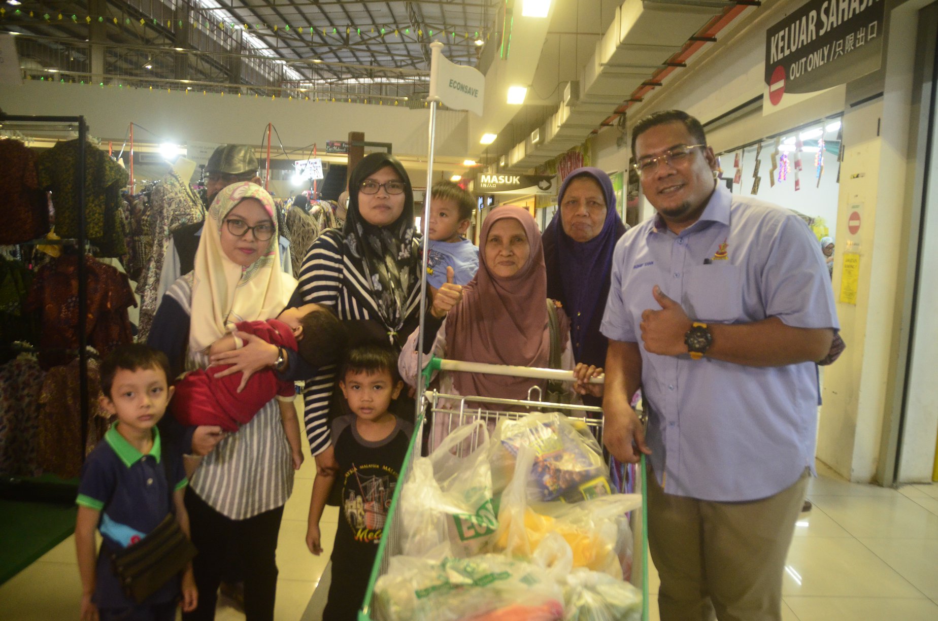 Penerima Jom Shopping DUN Dengkil meningkat