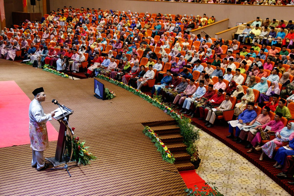 Laksana tanggungjawab dengan amanah-MB