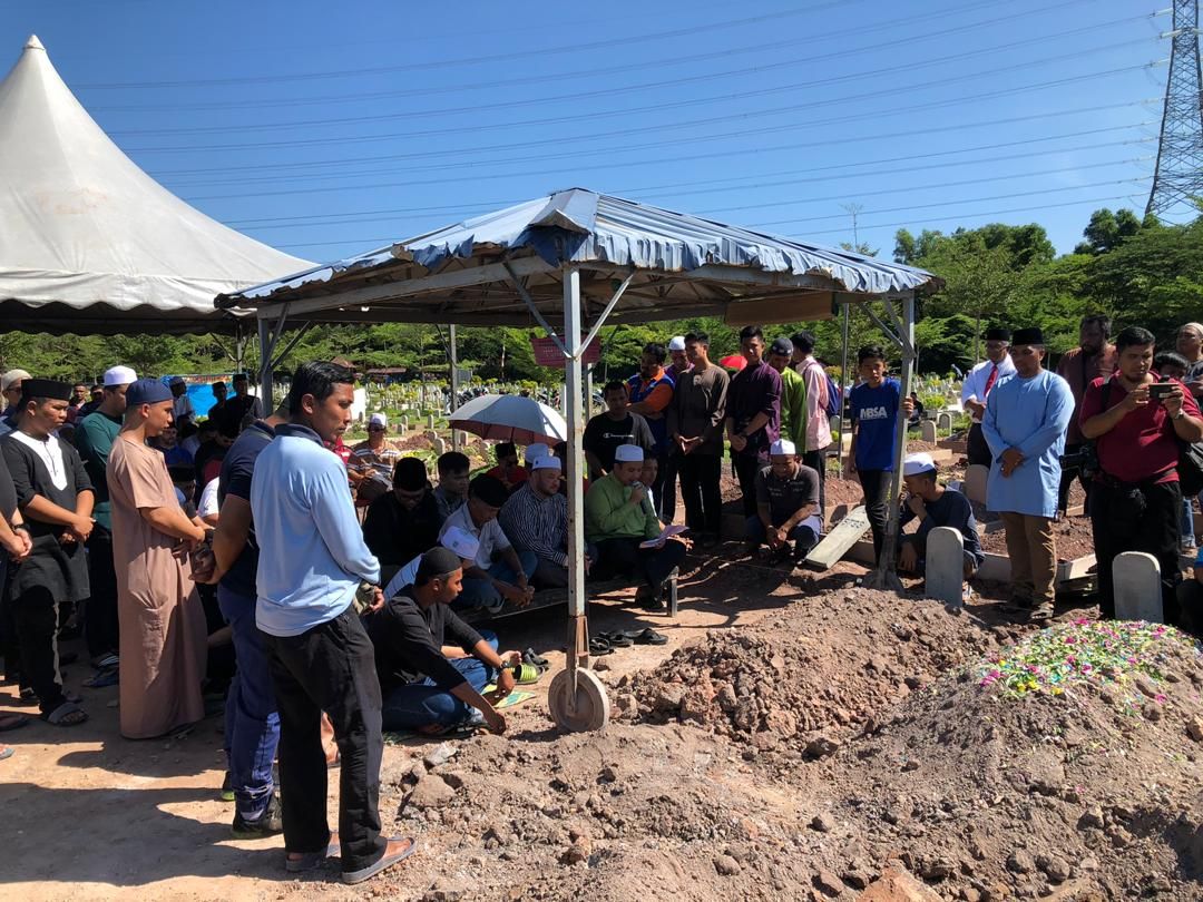 'Jangan tinggalkan saya', pesan Anuar kepada Siti Mariam