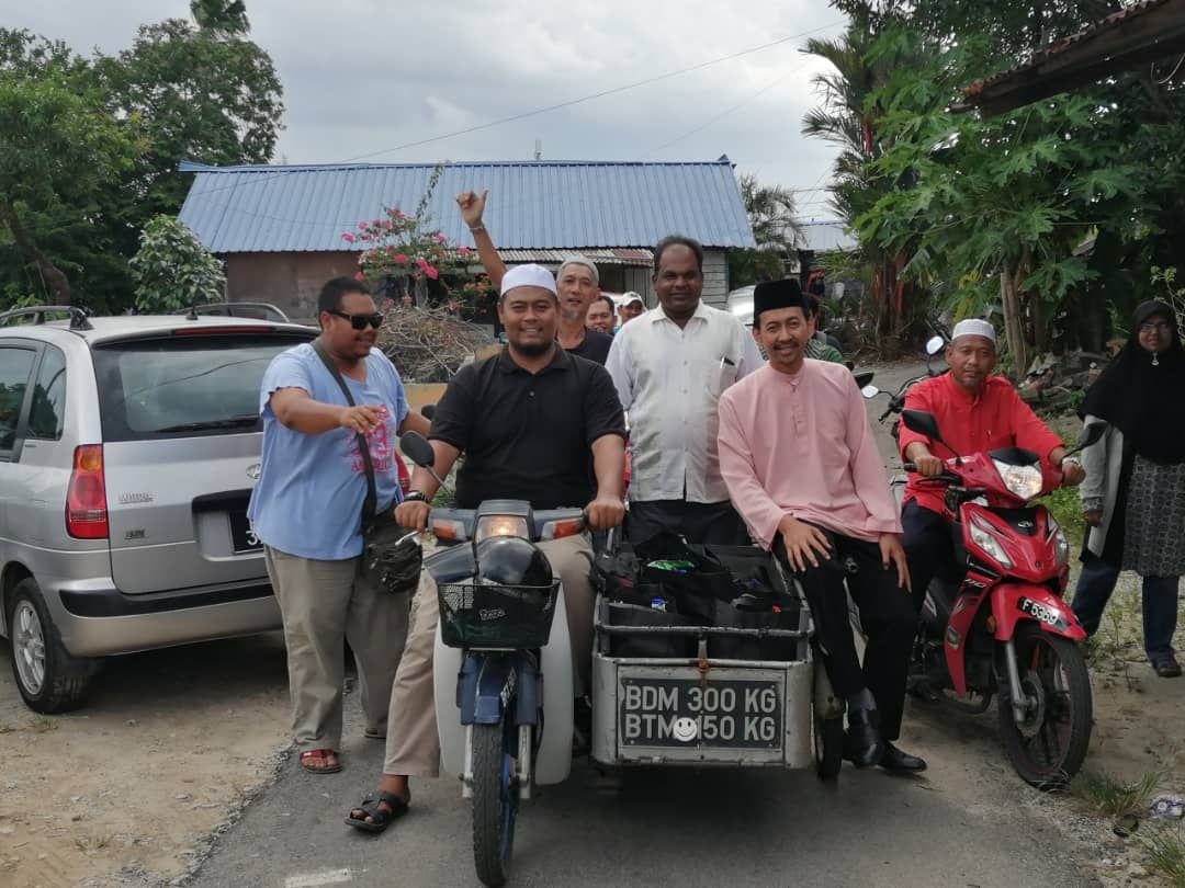 ‘Bonceng YB’, sumbang bantuan Aidilfitri