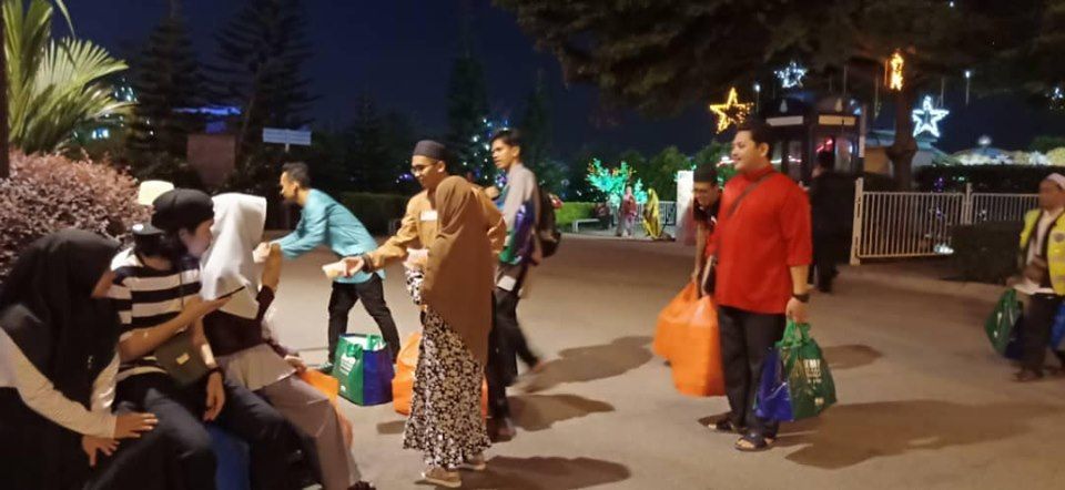 Selebriti agama meriahkan Singgah Sahur MBSA agih 2,000 juadah