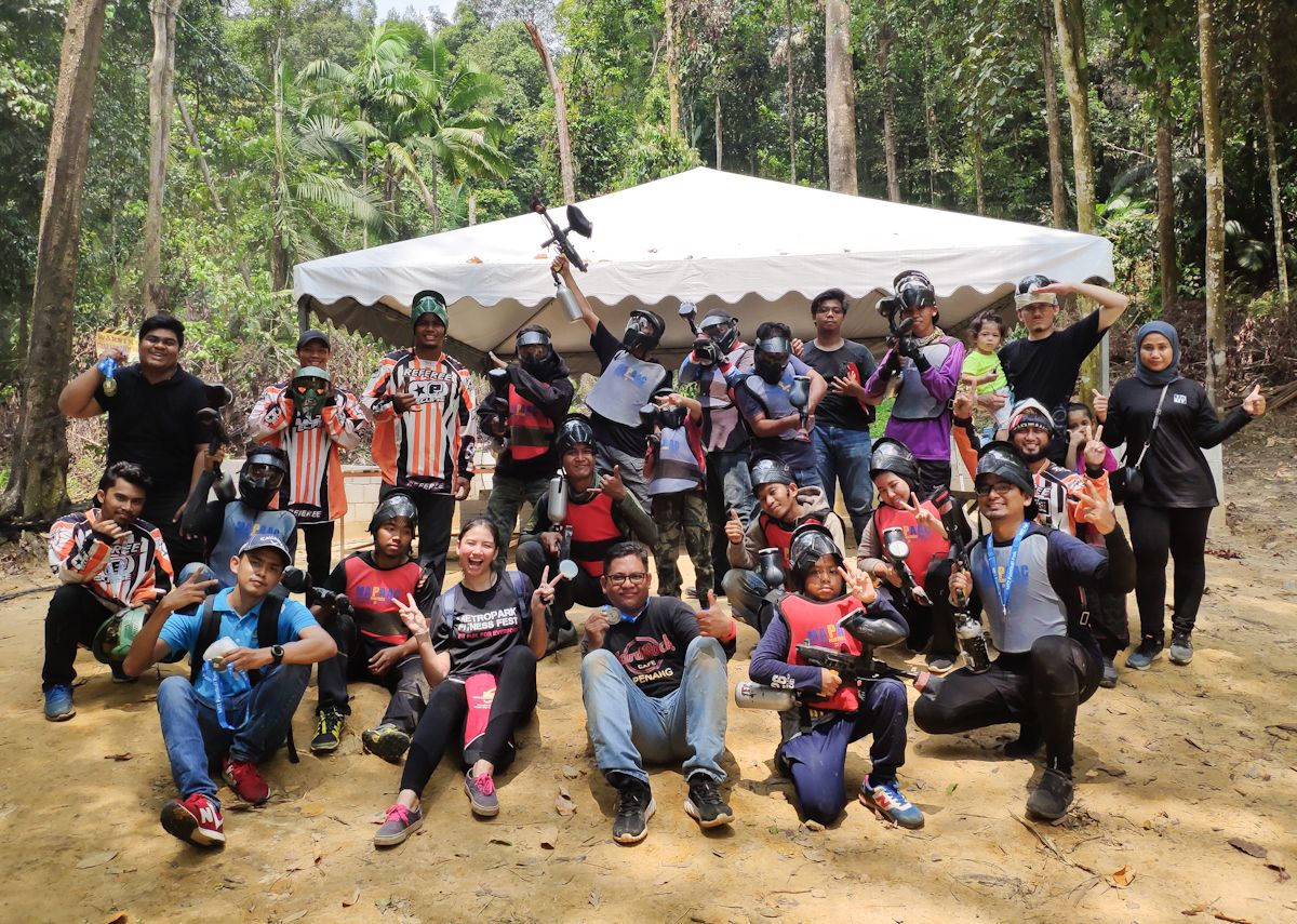 KDEBWM B juara paintball Piala Pengarah Urusan