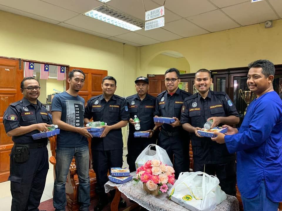 Singgah Sahur Pekerti MPK santuni anggota keselamatan