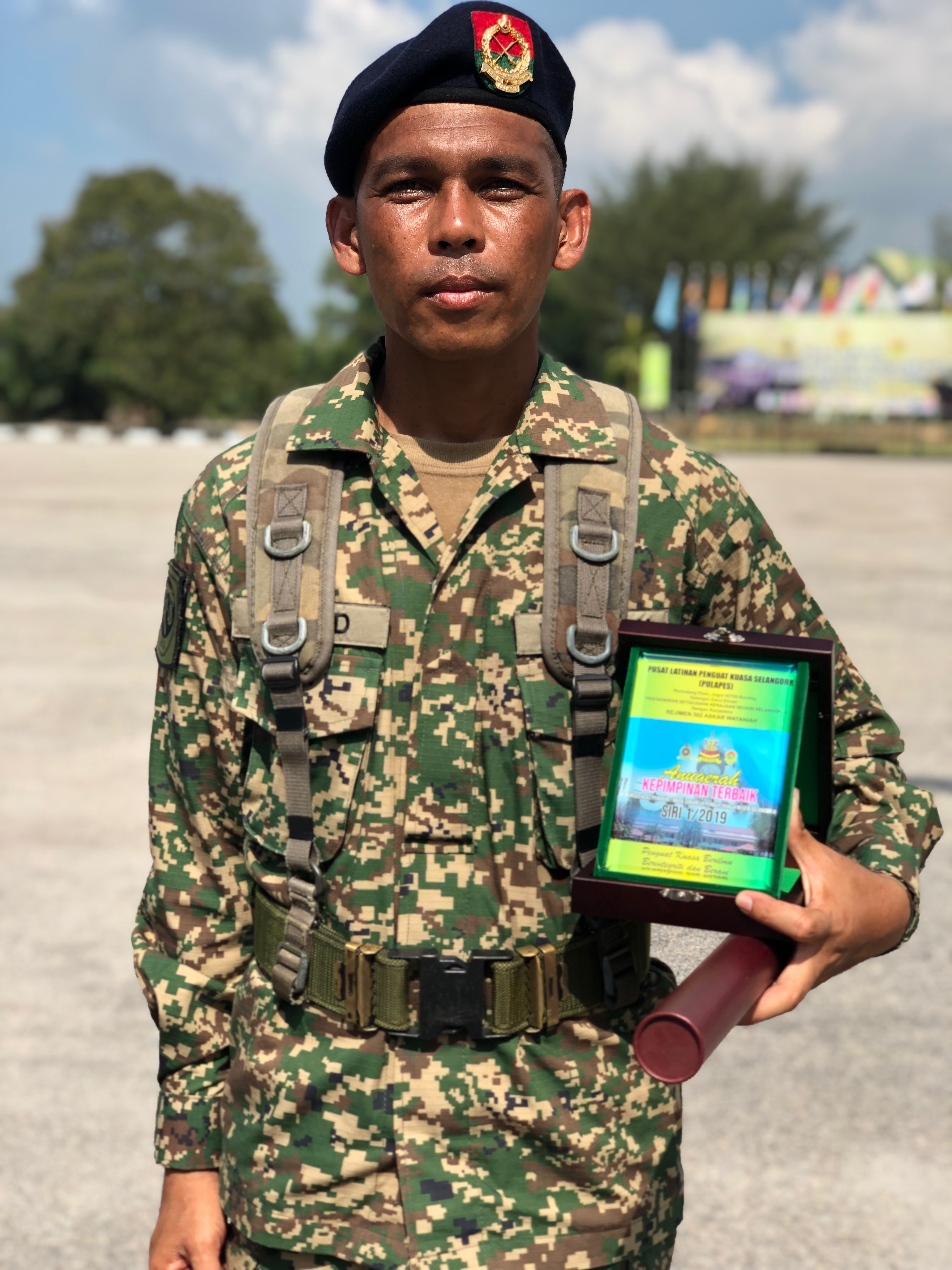 Diasak seperti regimental, Mohd Rasyid rangkul Anugerah Pelatih Kepimpinan Terbaik