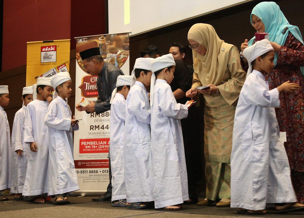 Perbanyakkan program rai anak yatim, asnaf