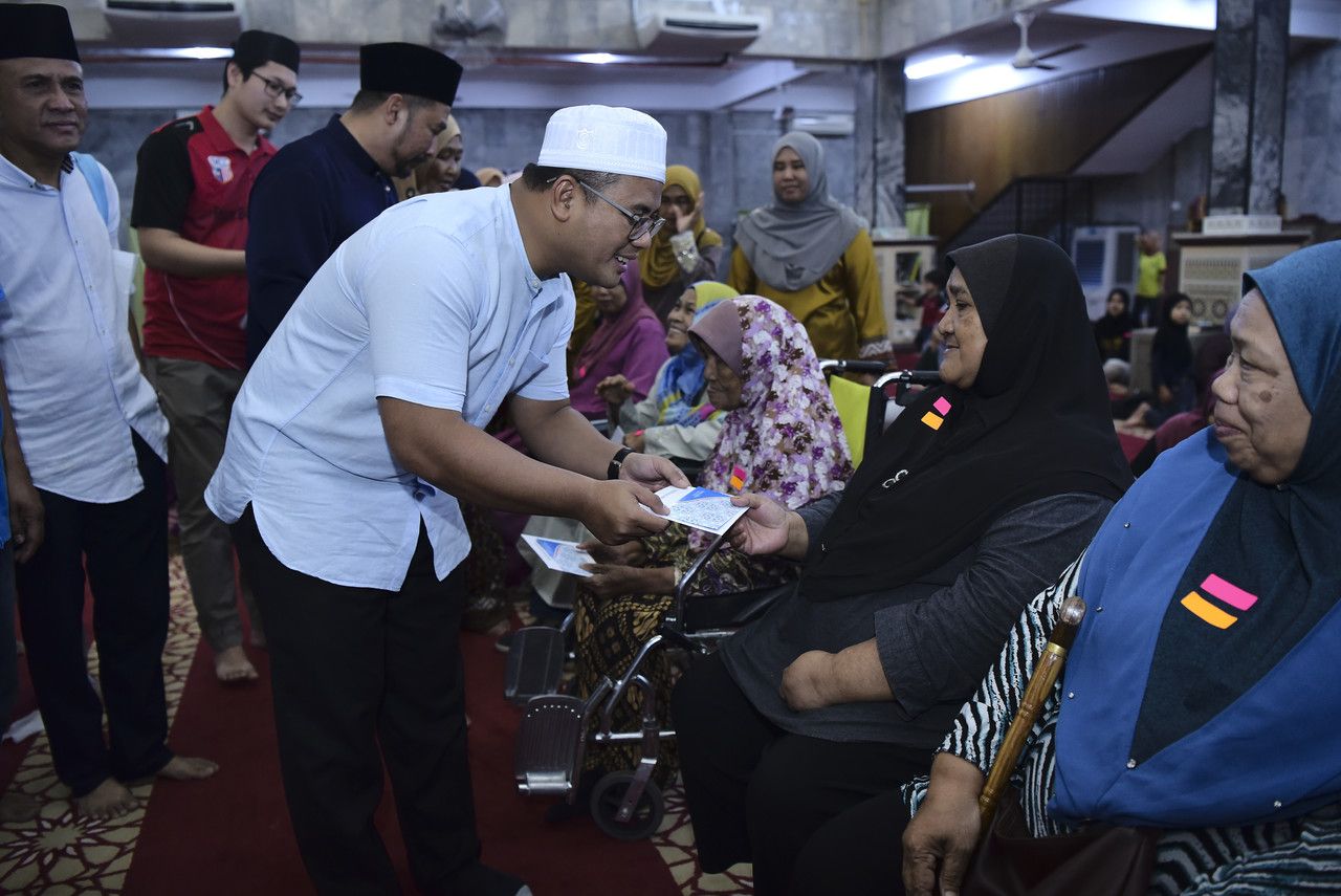 500 penduduk DUN Sungai Tua terima sumbangan Aidilfitri