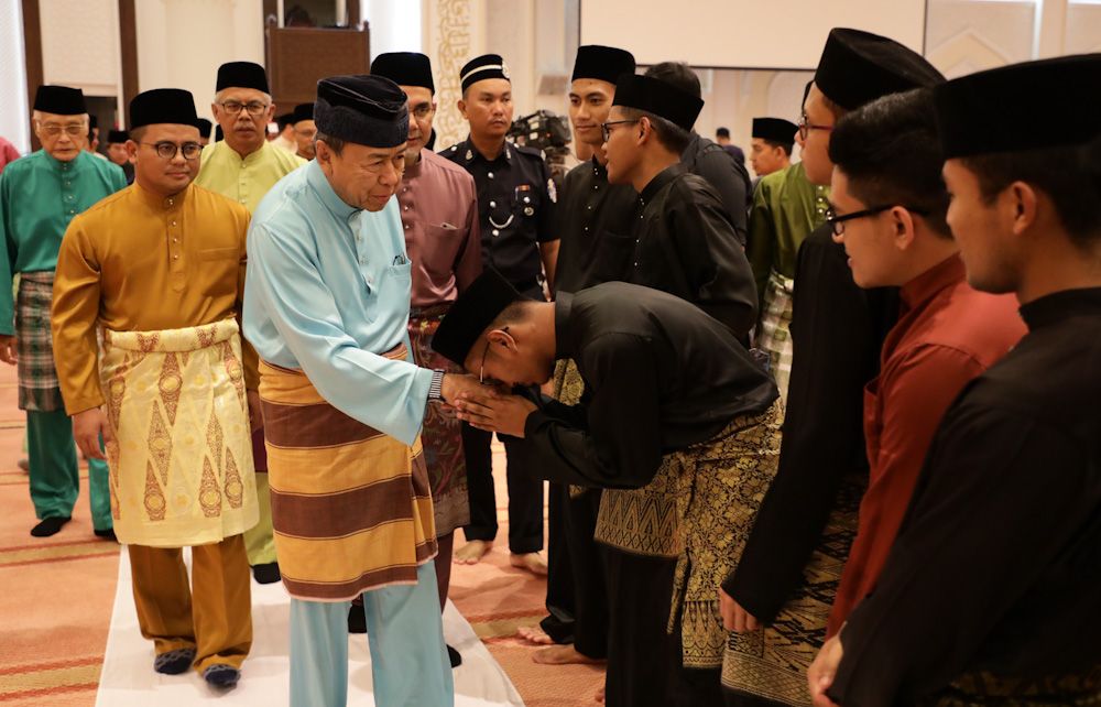 Sultan Selangor teruskan amalan iftar bersama warga UiTM Shah Alam