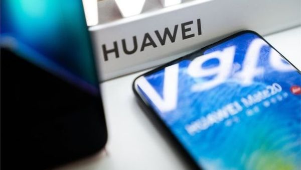US Commerce Dept Temporarily Loosens Restrictions on Huawei