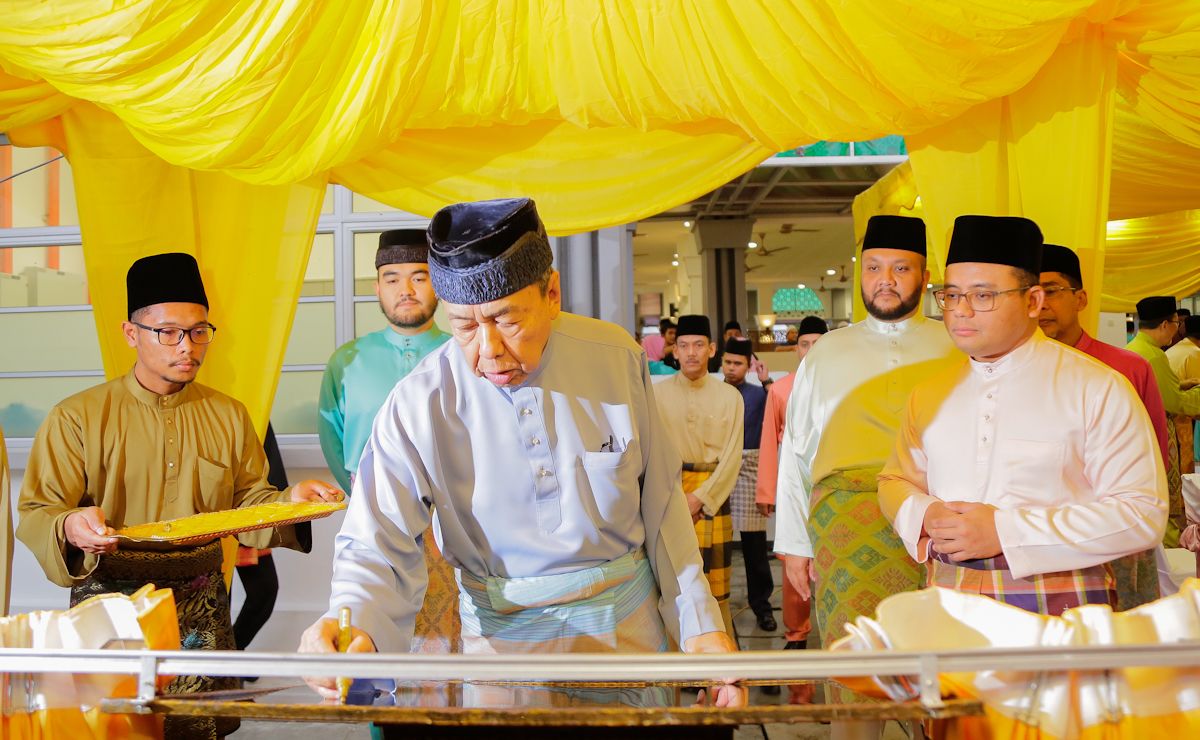 Sultan Selangor berkenan rasmi Masjid Al-Falah