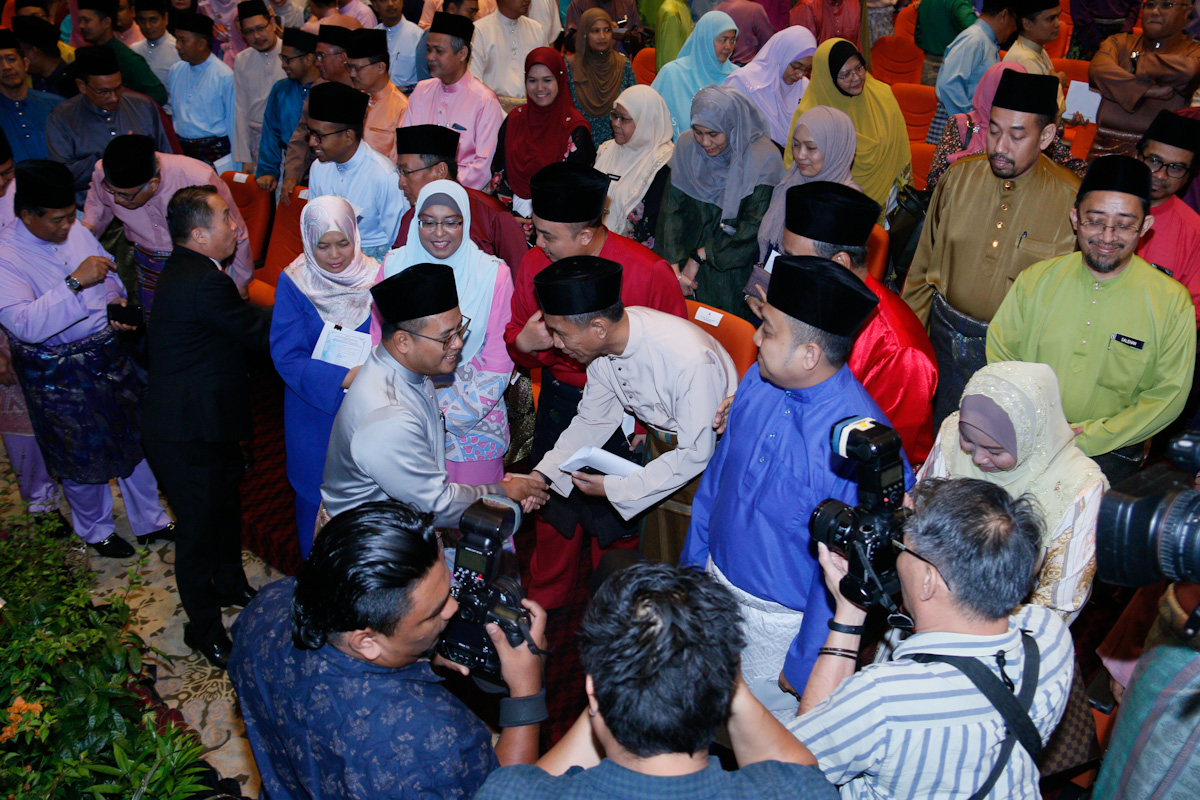 Bonus tanda kepercayaan kepada penjawat awam