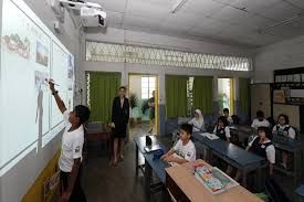 Sarawak to Seek Federal Funding to Train Over 3,000 Teachers