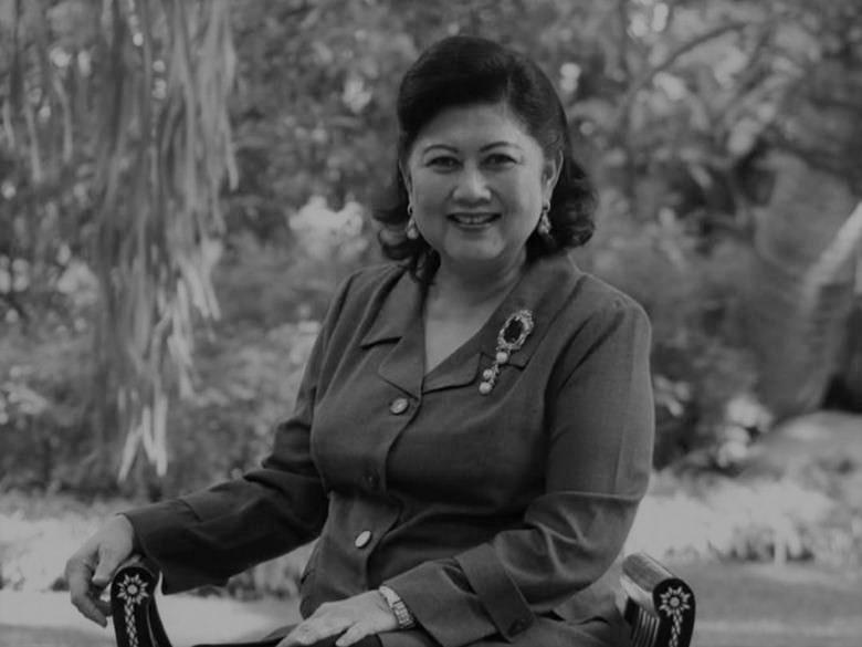 Mohamad beri penghormatan terakhir Allahyarham Ani Yudhoyono di Singapura