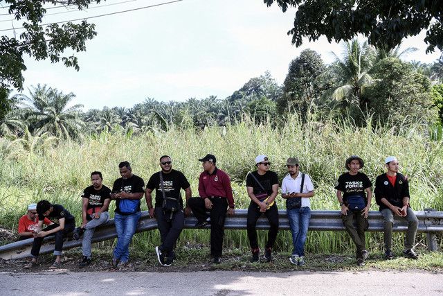 Media 'berkampung' 10 kilometer daripada penempatan suku Batek