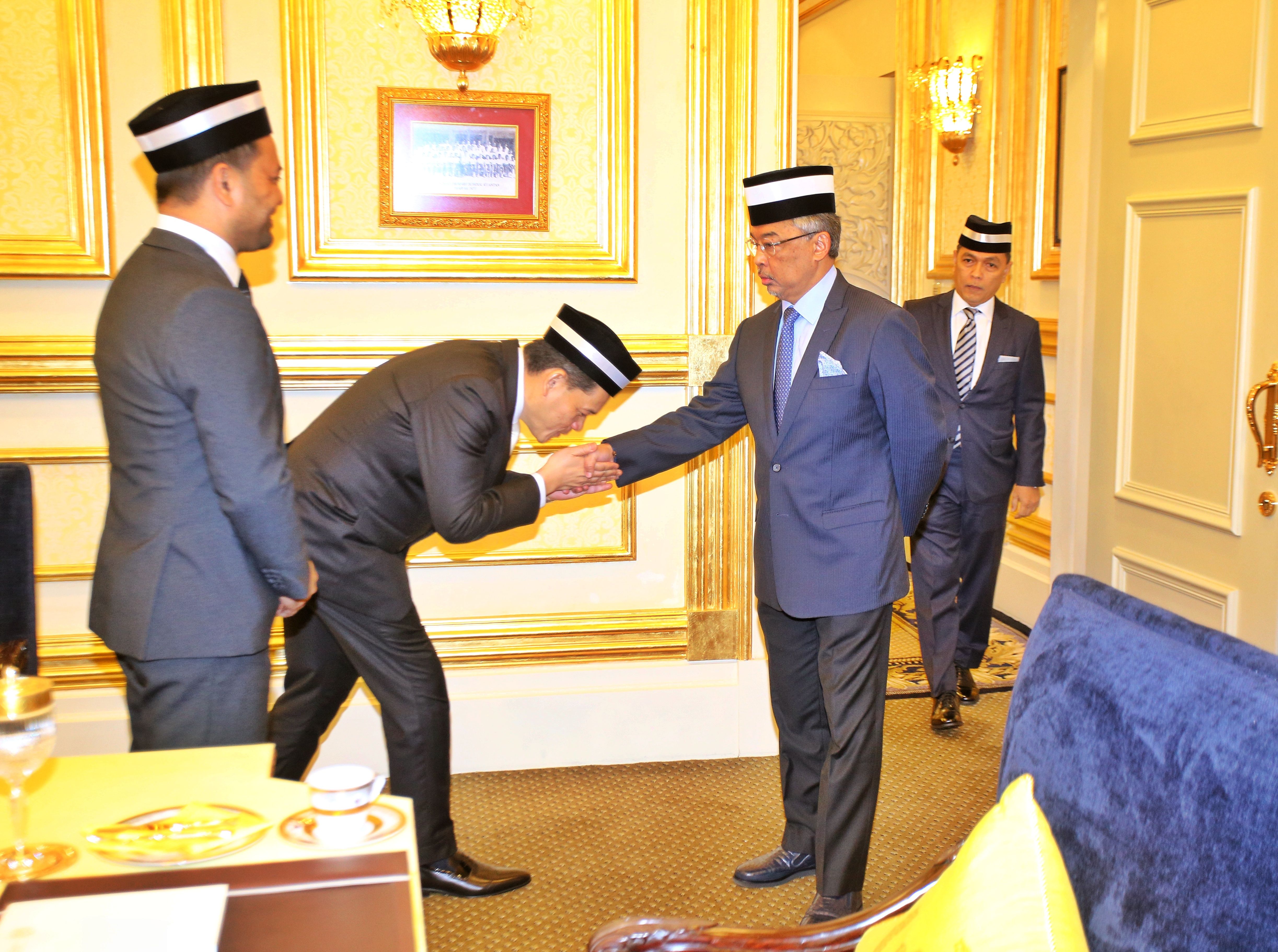 Presiden FAM menghadap Yang di-Pertuan Agong