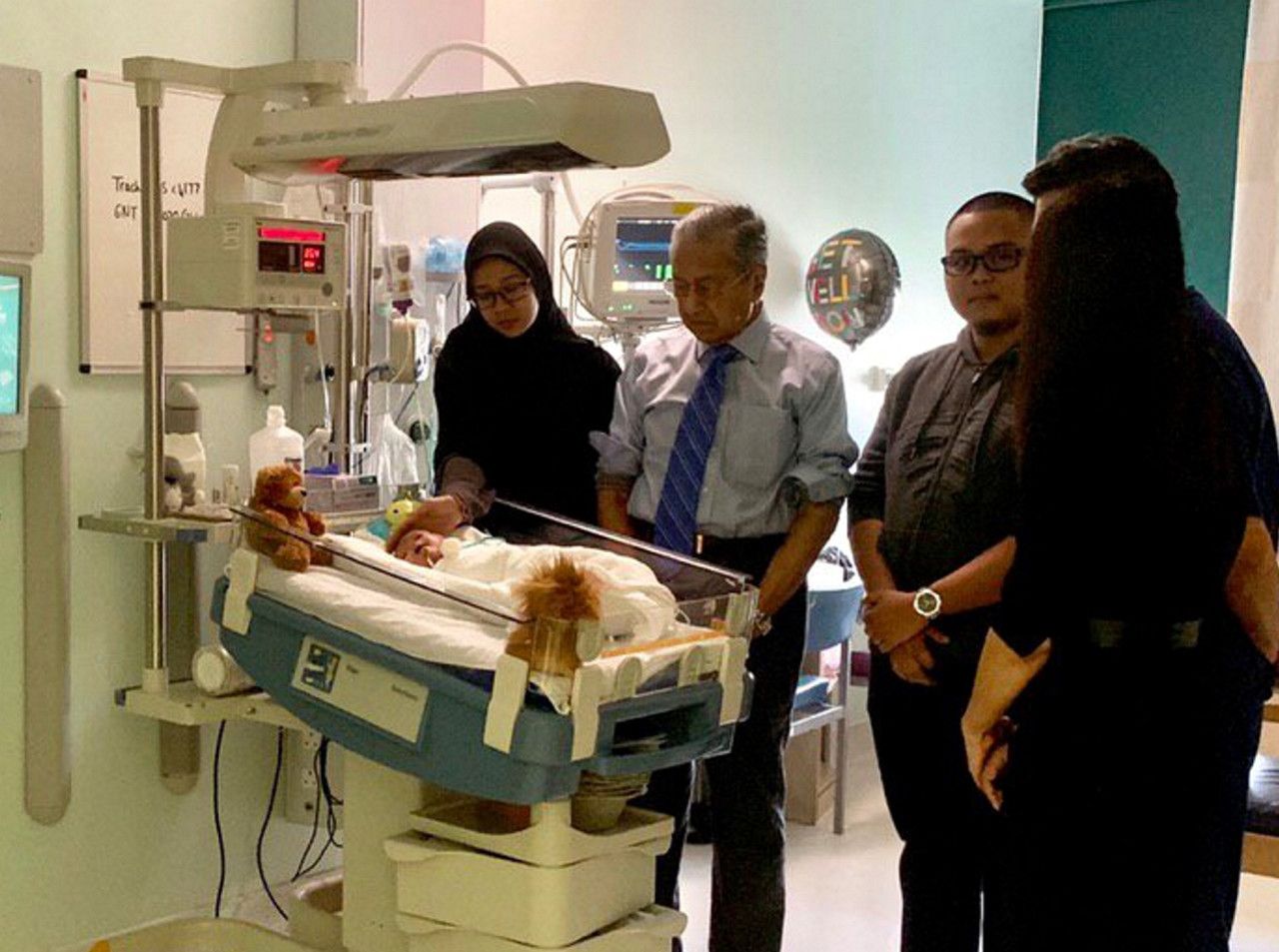 PM akhiri lawatan kerja ke UK ziarah Ainul Mardhiah