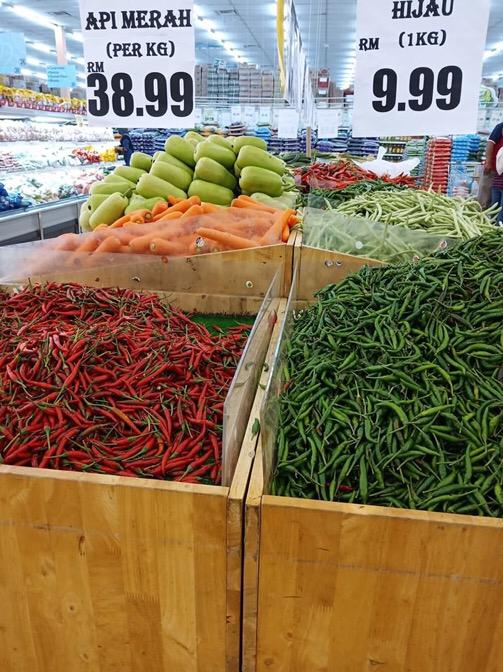 Pengguna runsing harga cili cecah RM38 sekilogram