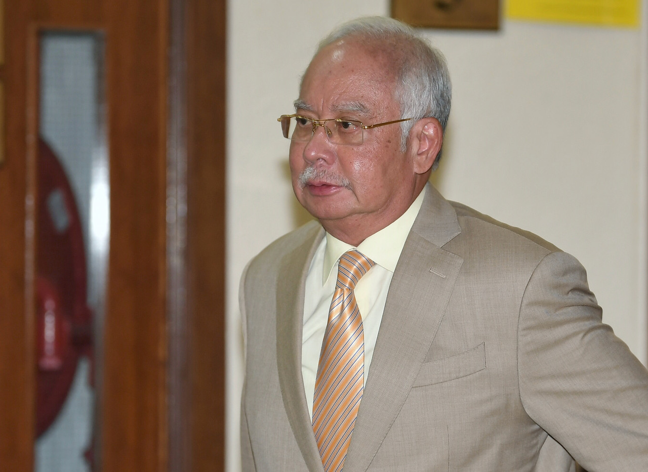 Peguam buat saringan Covid-19, kes 1MDB Najib tangguh