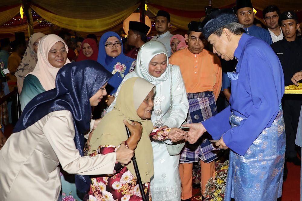Sultan Sharafuddin berangkat ke Rumah Terbuka Aidilfitri Selangor