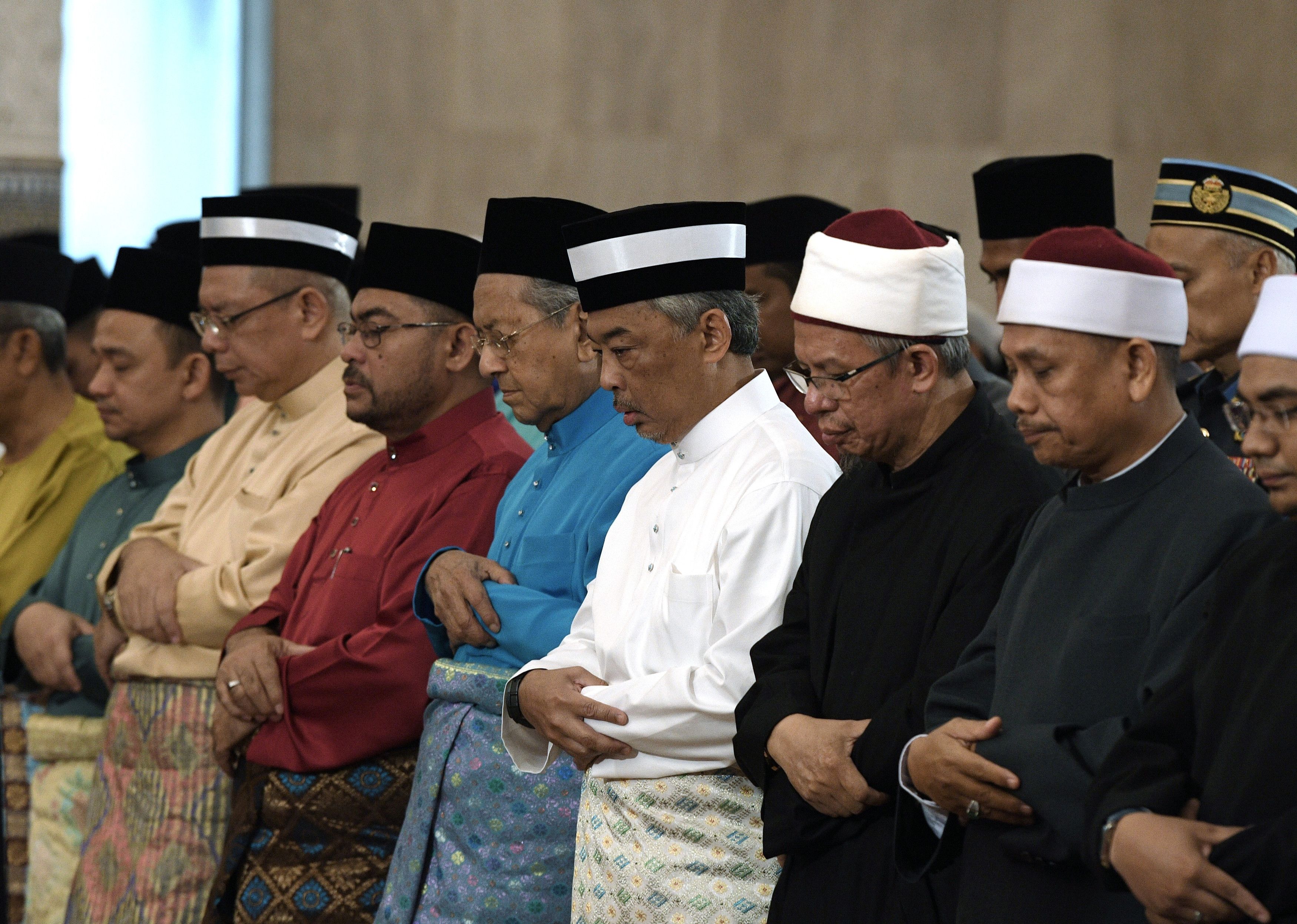 Agong solat sunat Aidilfitri di Masjid Negara