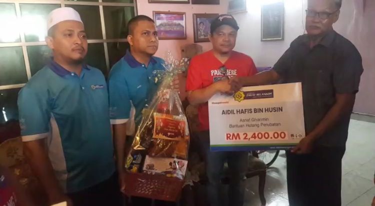 PHSB santuni 275 asnaf, nelayan Kampung Sawah