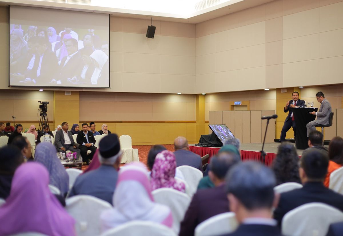 IR4.0: Increase Education Level and Birth First-Class Generation