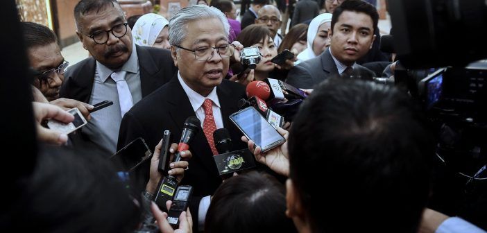 Opposition Imposes Conditions over Bill to Lower Voting Age