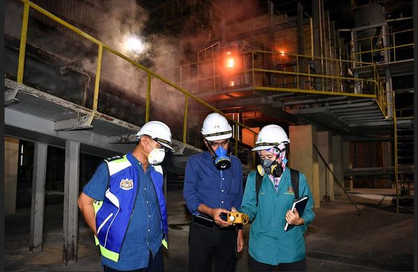 3 Illegal Factories in Pasir Gudang Raided