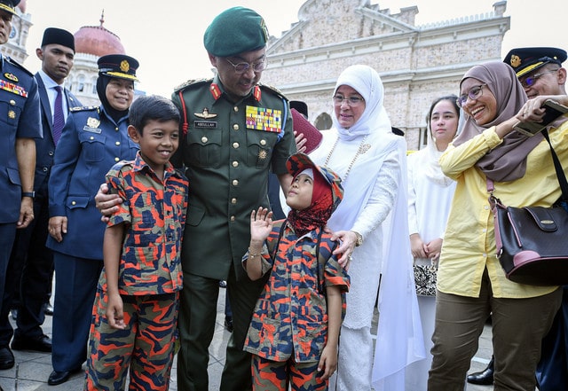 Agong teras perpaduan, dekat di hati rakyat