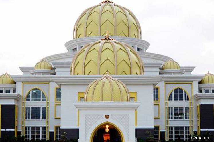 Mesyuarat khas Majlis Raja-Raja diharap rungkai kemelut politik negara