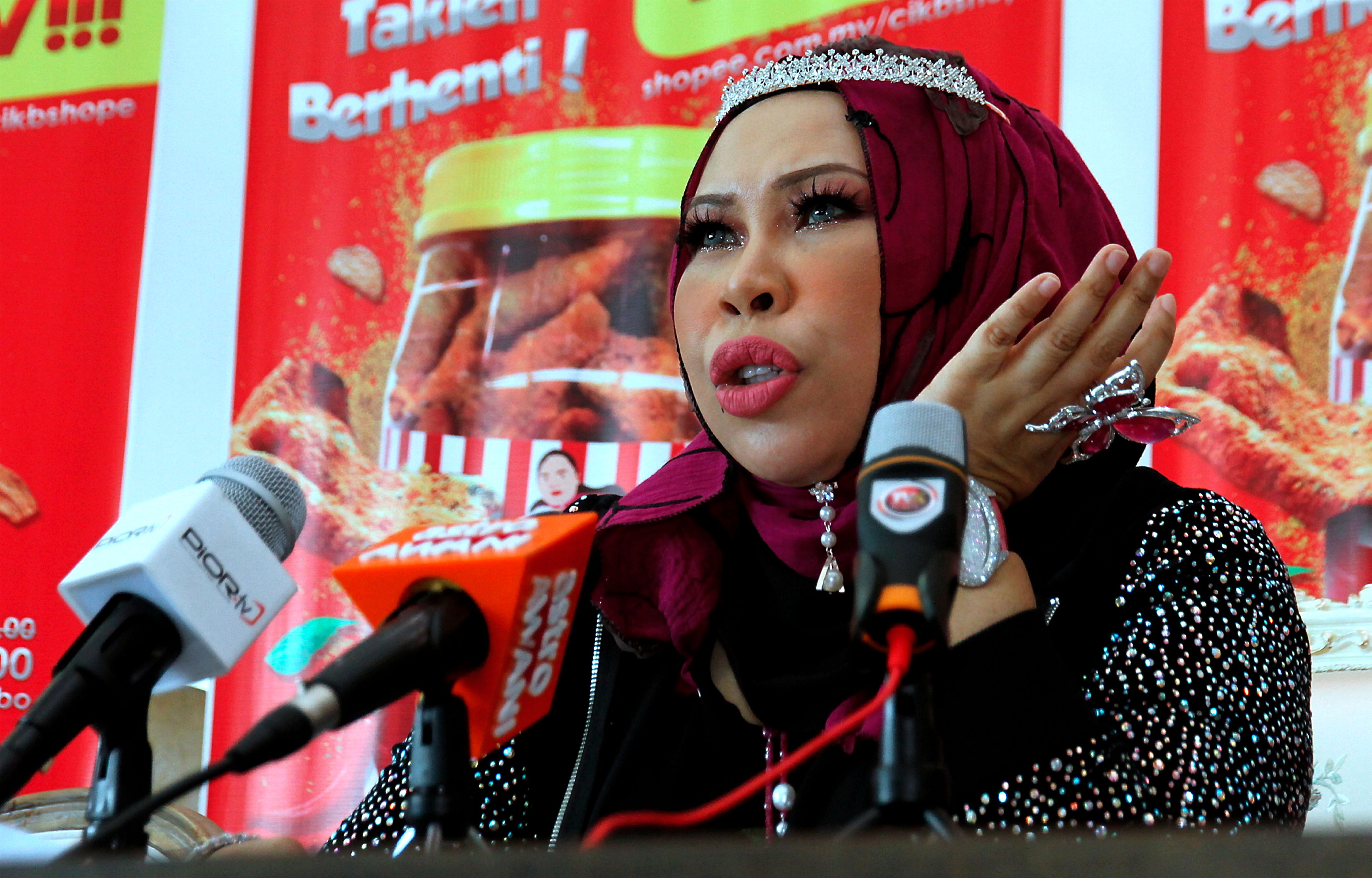 Vida mohon maaf pada Aishah