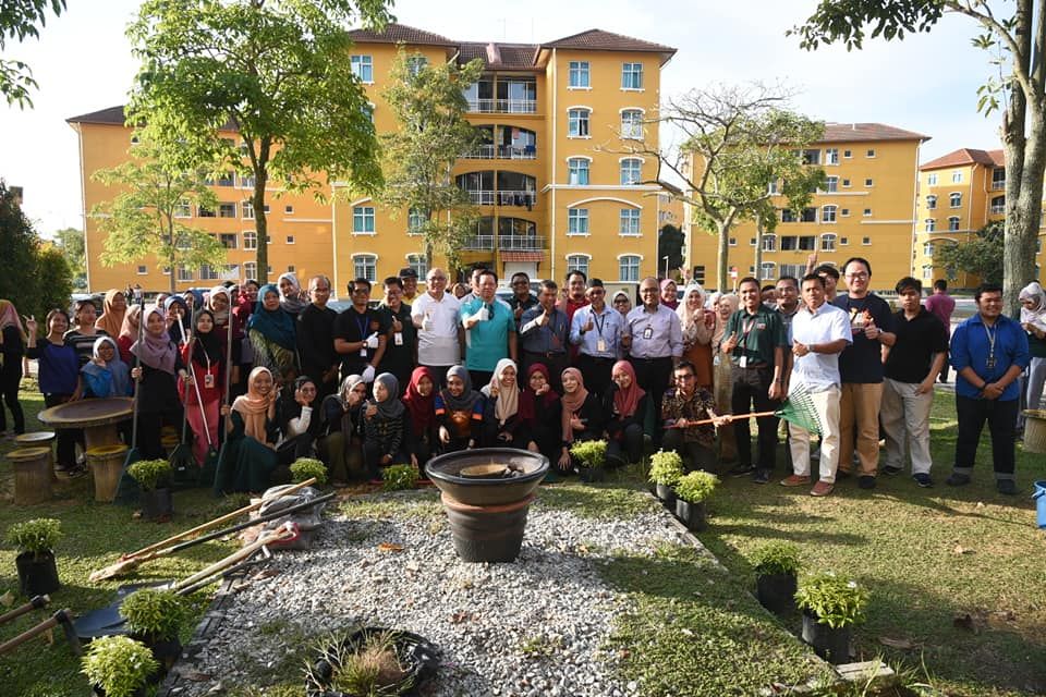 Pelajar UNISEL disaran jaga persekitaran universiti