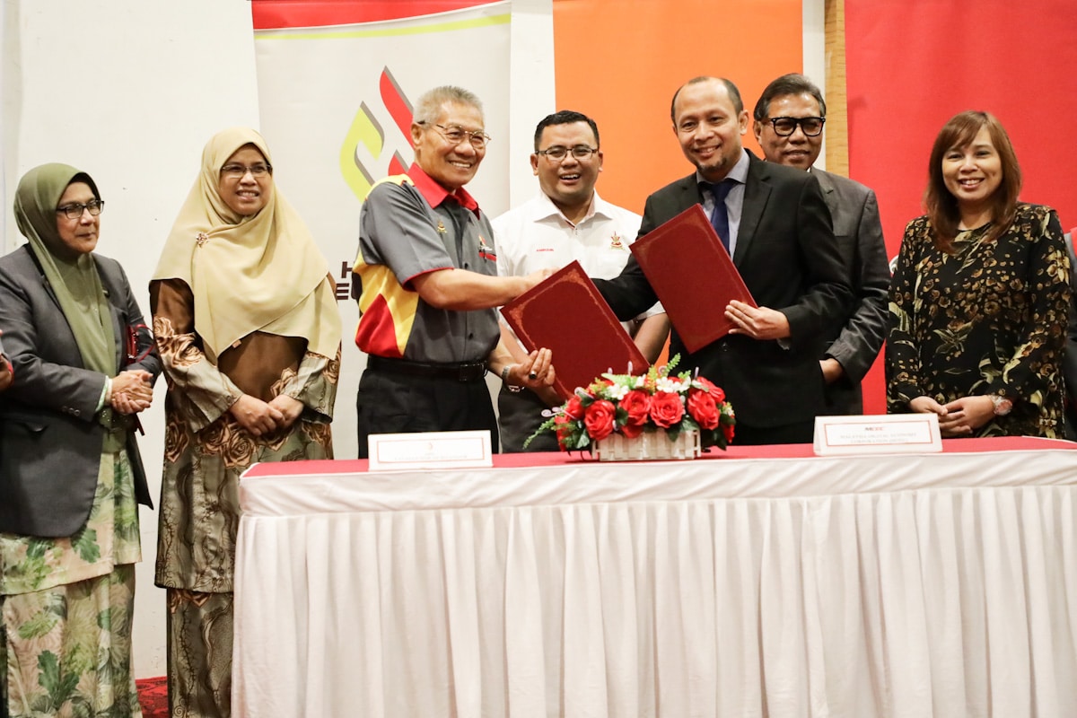 HIJRAH-MDEC meterai MoU rancak program usahawan