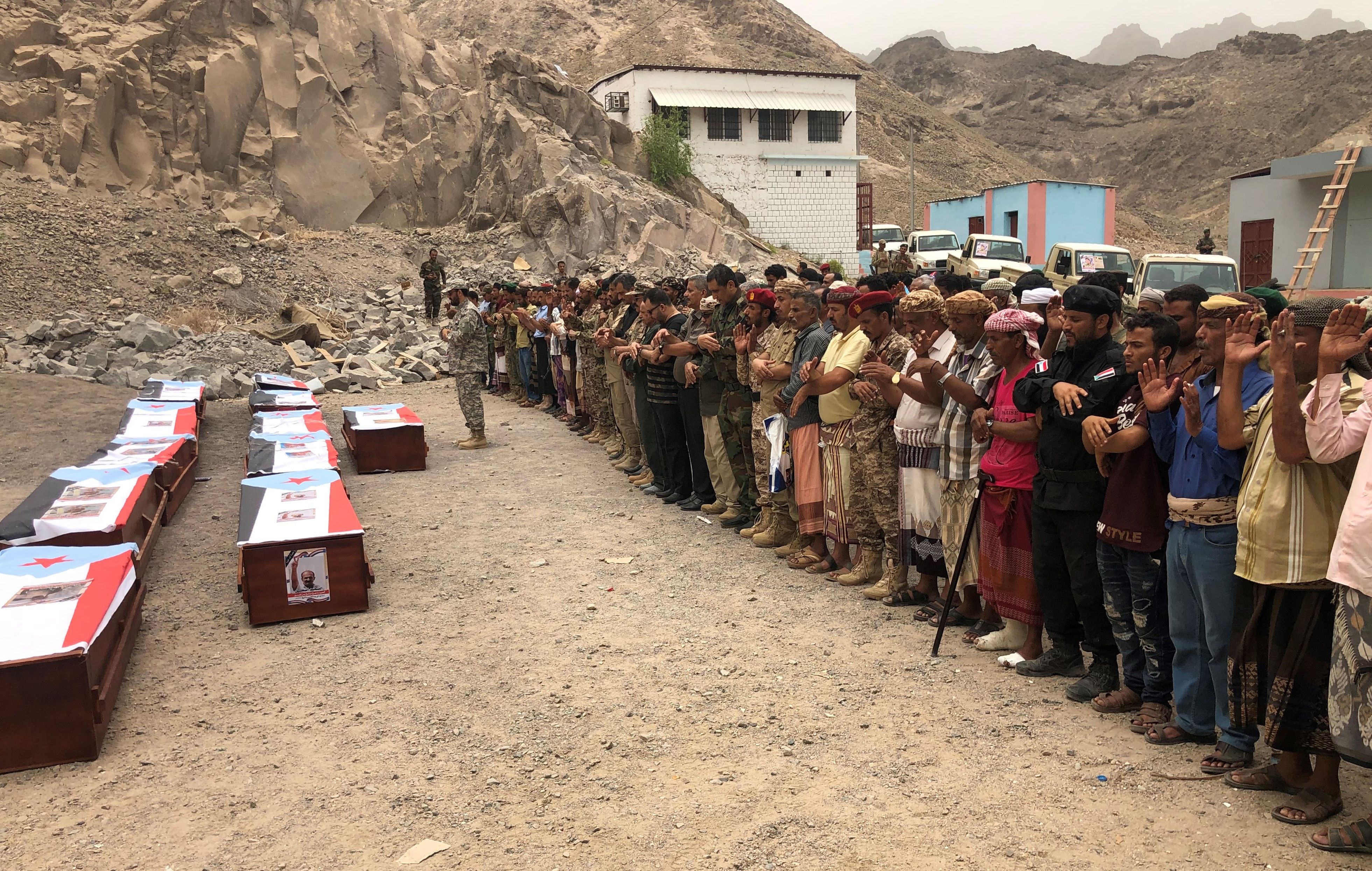 30 maut dalam pertempuran di bandar Aden, Yaman