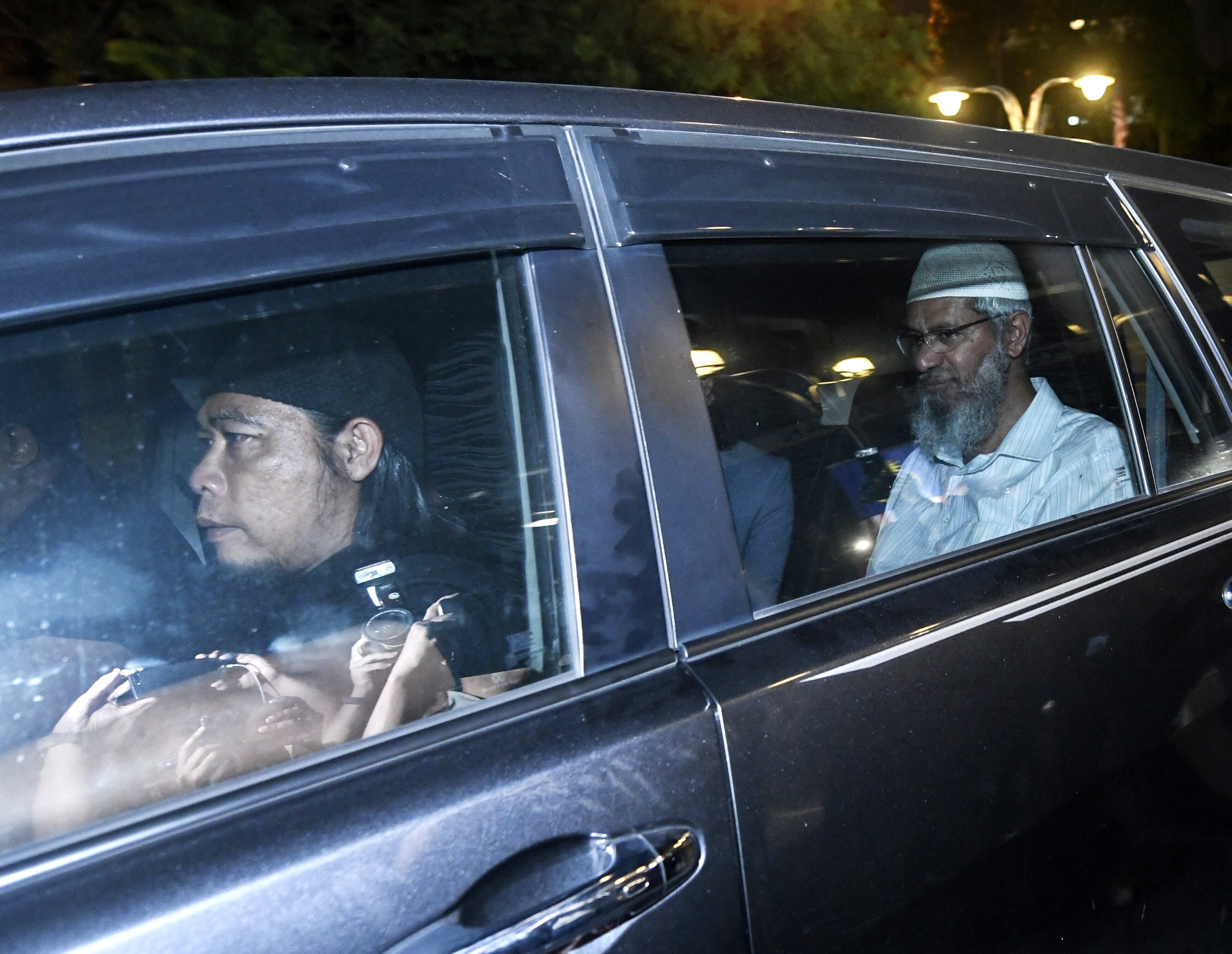 Zakir Naik dipanggil Bukit Aman kali kedua petang ini
