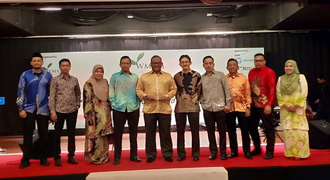 KDEBWM terima Anugerah Inisiatif Hijau 2019