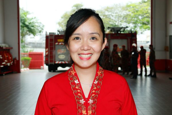 யுஎஸ்ஜே கிட்ஸ் இல்ல சிறார்களை சட்டமன்ற உறுப்பினர் உற்சாகப்படுத்தினார்