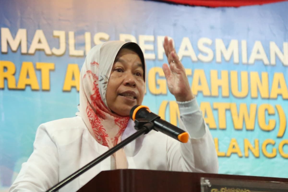 Zuraida: Dakwaan PM hilang sokongan hanya fitnah