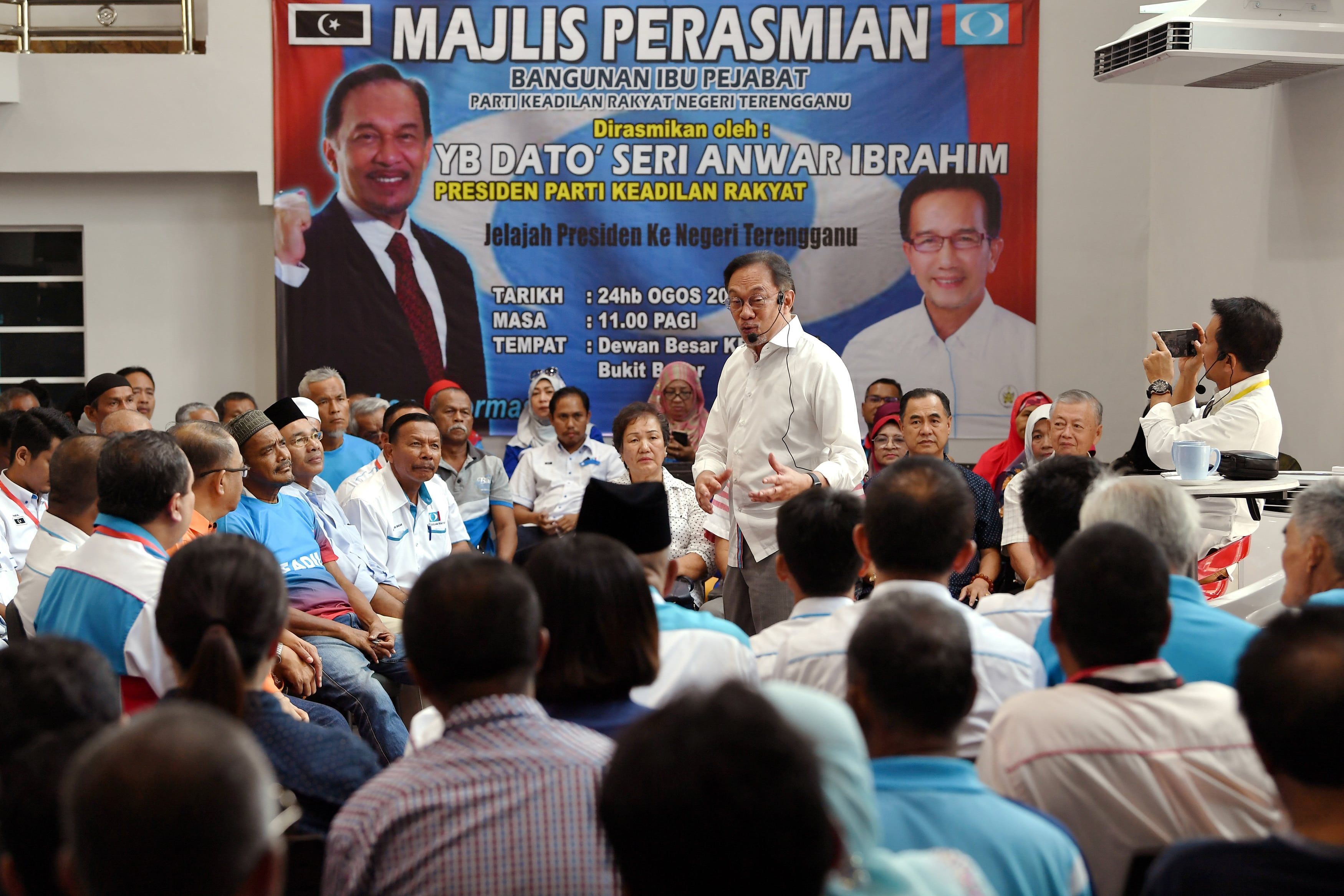 KEADILAN tidak berpuak-puak